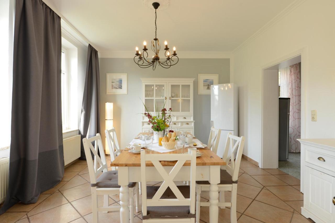 Ferienhaus Fuer 8 Personen Mit Kamin & Terrasse Boltenhagen (Ostseebad) Exterior foto